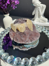 Load image into Gallery viewer, Amethyst geode with calcite 2732