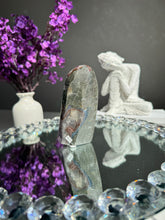 Load image into Gallery viewer, Green sugar on Amethyst cut base 2726