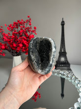 Load image into Gallery viewer, black amethyst cut base black amethyst geode 2681