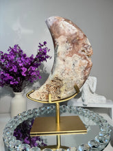 Load image into Gallery viewer, Extra large pink Amethyst moon with quartz 2931