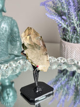 Load image into Gallery viewer, High quality Green tourmaline in quartz with lepidolite 2965