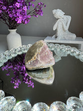 Load image into Gallery viewer, Sugar Amethyst geode 2970 Healing crystals