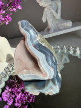 Load image into Gallery viewer, Druzy Amethyst flame with agate banding 2695