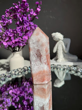 Load image into Gallery viewer, Druzy Pink amethyst tower with quartz 2994