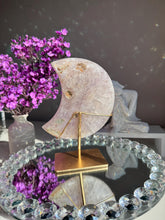 Load image into Gallery viewer, Druzy amethyst moon with pink. amethyst healing crystals 3072