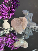 Load image into Gallery viewer, Pink Druzy amethyst heart healing crystals 1914