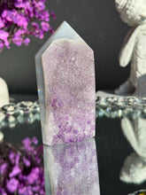 Load image into Gallery viewer, Amethyst tower with blue agate banding 3094