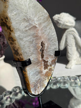 Load image into Gallery viewer, Druzy Amethyst portal with pink banding healing crystals 3202