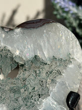 Load image into Gallery viewer, Green druzy chlorite heart 3207