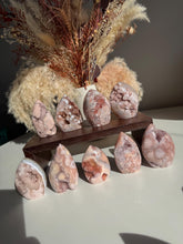 Load image into Gallery viewer, Pink Flower Agate Flames