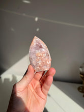 Load image into Gallery viewer, Pink Flower Agate Flames