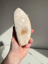 Load image into Gallery viewer, Lilac druzy Flower agate quartz geode Freeform 3224