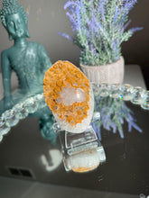 Load image into Gallery viewer, Burnt yellow sugar amethyst geode 3289