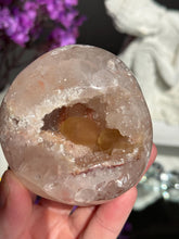 Load image into Gallery viewer, Pink quartz geode with calcite 3289