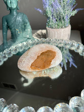 Load image into Gallery viewer, Orange sugar amethyst geode 3288
