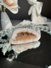 Load image into Gallery viewer, Orange sugar amethyst geode 3288