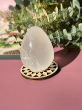 Load image into Gallery viewer, Rose Quartz Egg with Asterism: Love Heart Chakra Healing Crystal Decor 3328 H
