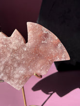 Load image into Gallery viewer, Druzy Pink Amethyst Bat Crystal Pink Amethyst Geode Tower High Quality Crystal for Healing Energy Balance and Home Decor 3218