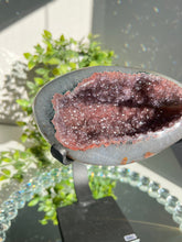 Load image into Gallery viewer, amethyst geode with green and red banding 2175
