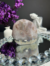 Load image into Gallery viewer, Pink rainbow amethyst cut base 1718
