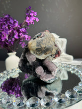 Load image into Gallery viewer, Amethyst geode with calcite 2733

