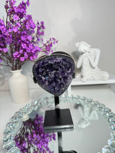 Load image into Gallery viewer, High quality Amethyst heart with black agate 2863
