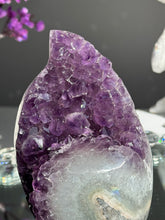 Load image into Gallery viewer, Amethyst flame  2729
