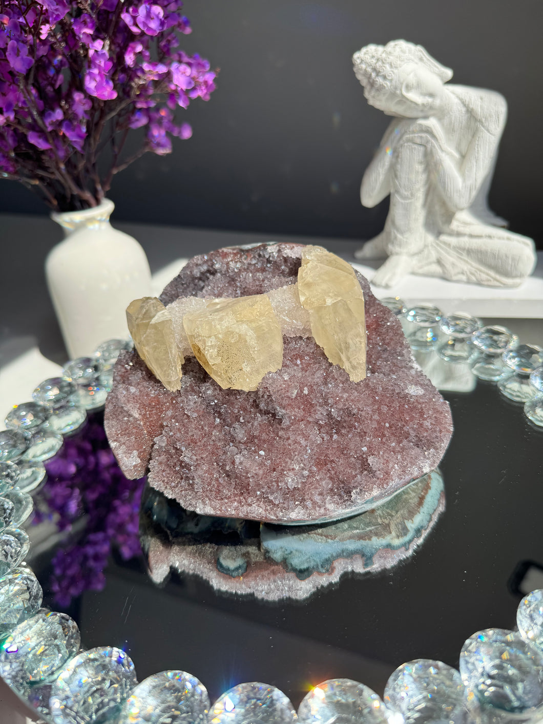 Amethyst geode with calcite 2732