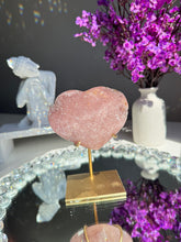 Load image into Gallery viewer, Berry Pink amethyst heart 2818
