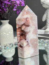 Load image into Gallery viewer, Druzy pink amethyst tower 2787
