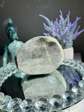 Load image into Gallery viewer, Quartz geode with calcite cut base 2732
