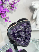 Load image into Gallery viewer, High quality Amethyst heart with black agate 2863
