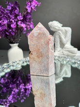 Load image into Gallery viewer, Druzy pink amethyst tower 2788
