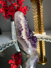 Load image into Gallery viewer, Amethyst cut base  with jasper banding healing crystals 2495
