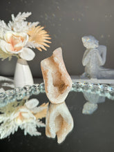 Load image into Gallery viewer, Coral quartz geode  2024

