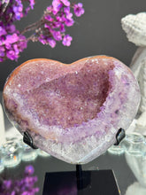 Load image into Gallery viewer, Amethyst heart Healing crystals 2764
