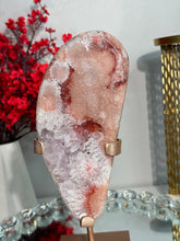 Load image into Gallery viewer, Pink Amethyst slab with quartz 2909
