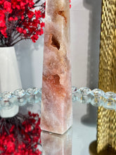 Load image into Gallery viewer, Druzy pink amethyst obelisk 2950
