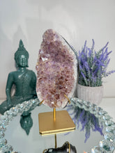 Load image into Gallery viewer, amethyst cluster with black agate banding 2831
