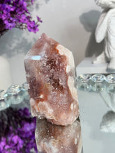 Load image into Gallery viewer, Druzy pink amethyst tower with quartz  2950
