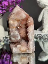 Load image into Gallery viewer, Druzy Pink amethyst tower 2996
