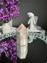 Load image into Gallery viewer, Druzy Pink amethyst tower 2996
