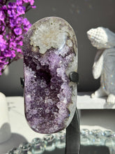 Load image into Gallery viewer, Amethyst geode 1922 Healing crystals
