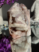 Load image into Gallery viewer, Druzy Pink amethyst tower 2996
