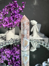 Load image into Gallery viewer, Pink amethyst tower with agate 2993
