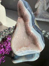 Load image into Gallery viewer, Druzy Amethyst flame with agate banding 2695
