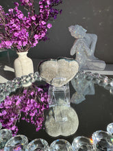 Load image into Gallery viewer, Druzy amethyst heart healing crystals 3066
