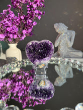 Load image into Gallery viewer, Druzy amethyst heart healing crystals 2859

