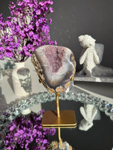 Load image into Gallery viewer, Amethyst geode with agate banding  healing crystals 3056
