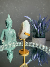 Load image into Gallery viewer, Greenish Druzy quartz egg 3094

